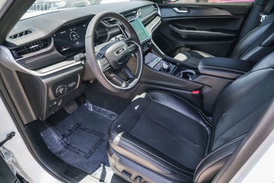 2025 Jeep Grand Cherokee Altitude 4x4