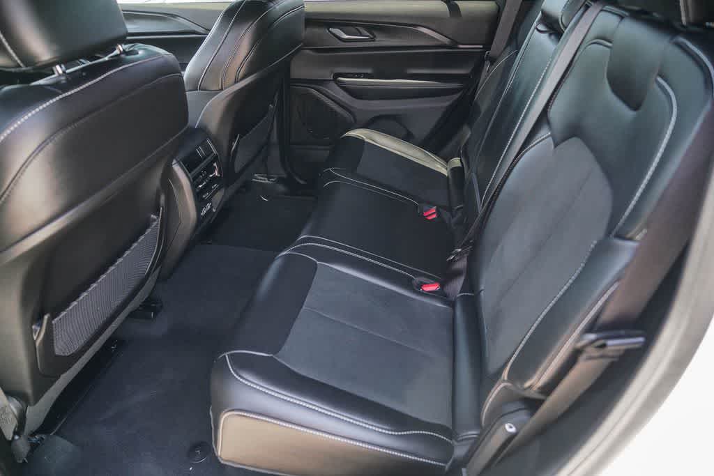 2025 Jeep Grand Cherokee Altitude 4x4