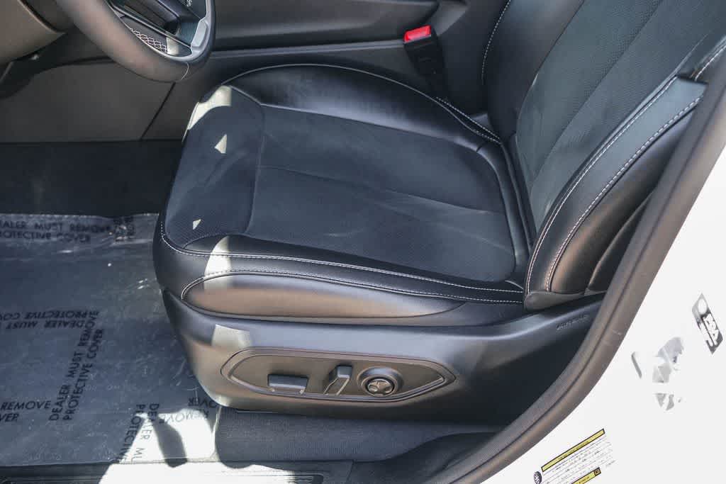 2025 Jeep Grand Cherokee Altitude 4x4