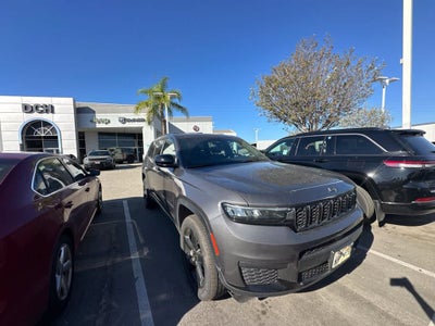 2023 Jeep Grand Cherokee L Altitude 4x2