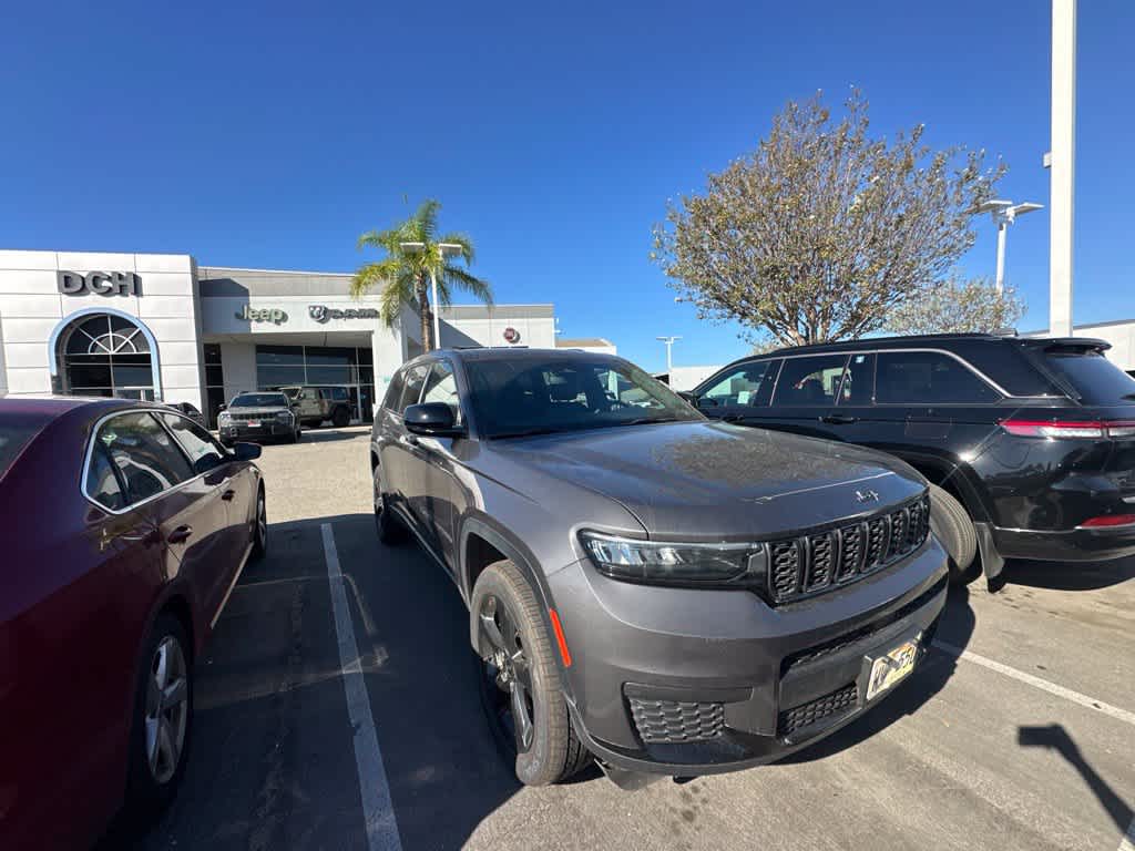 2023 Jeep Grand Cherokee L Altitude 4x2