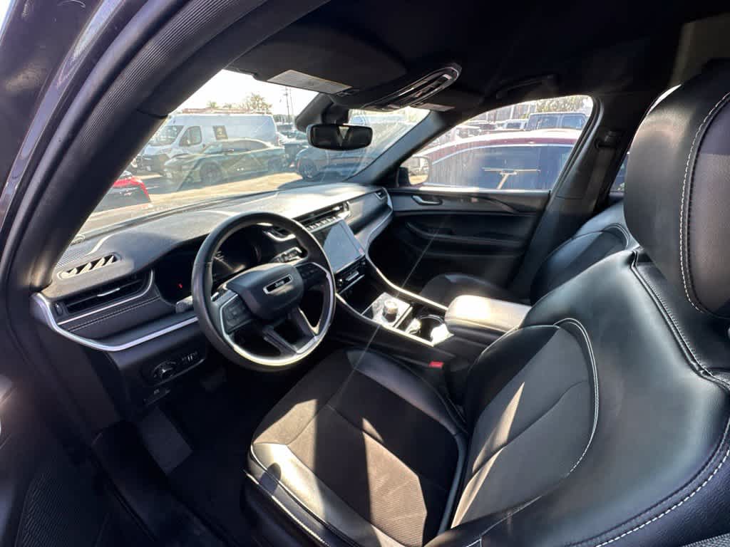 2023 Jeep Grand Cherokee L Altitude 4x2