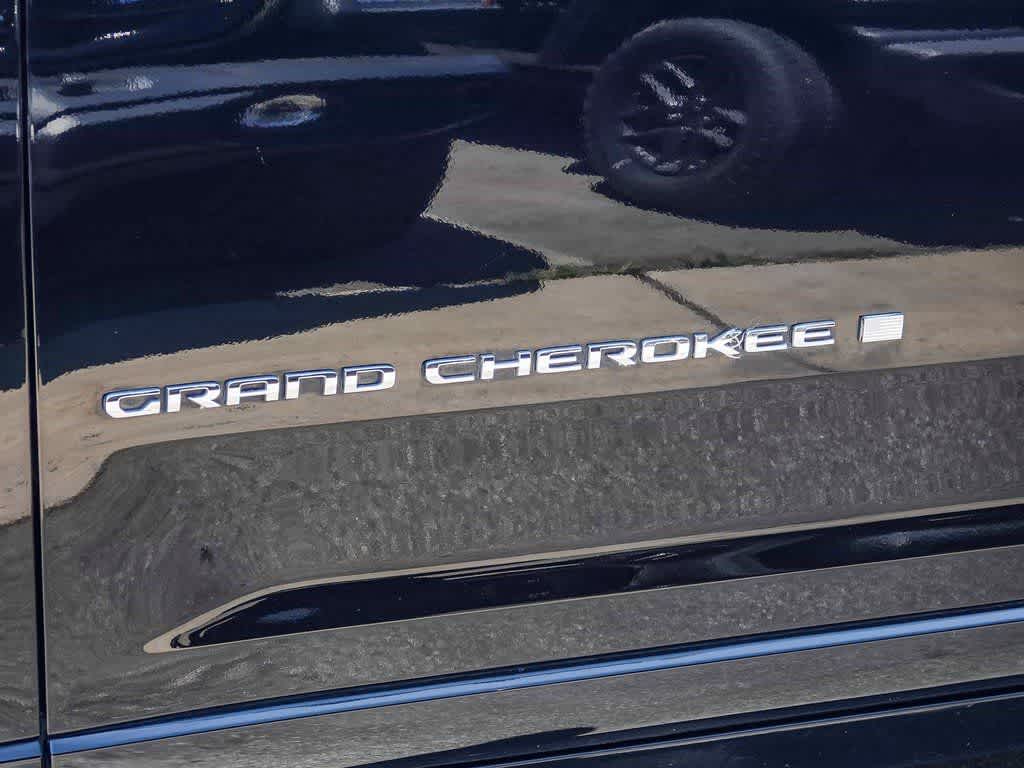 2022 Jeep Grand Cherokee L Overland 4x2