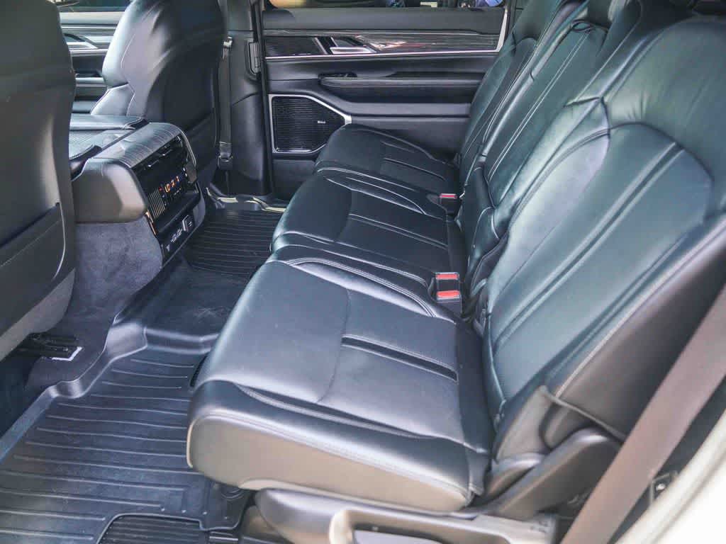 2022 Jeep Wagoneer Series III 4x4