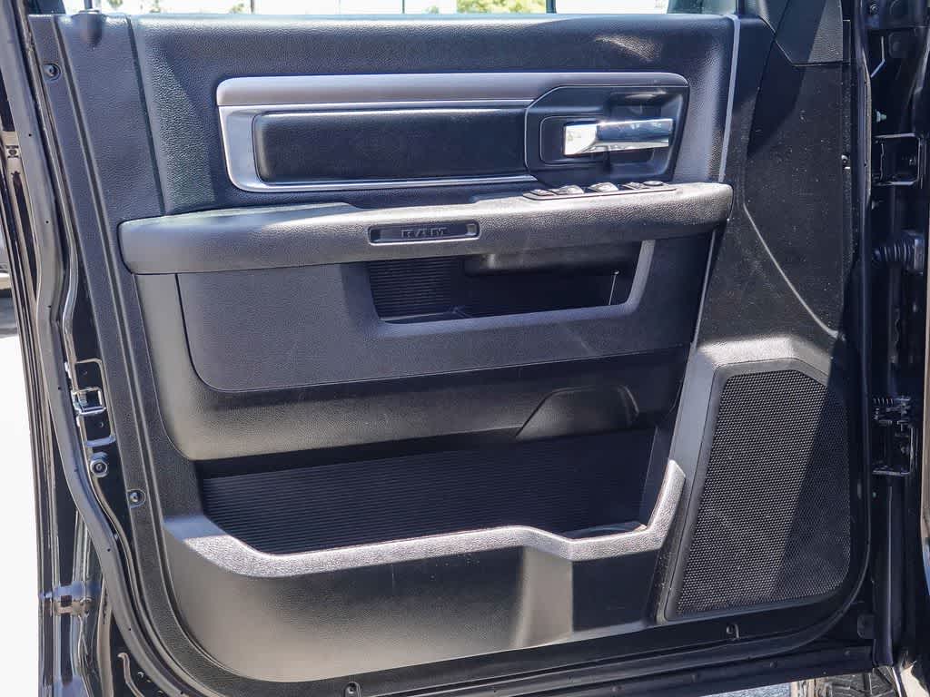 2022 RAM 1500 Classic Warlock Crew Cab 4x4 5'7' Box