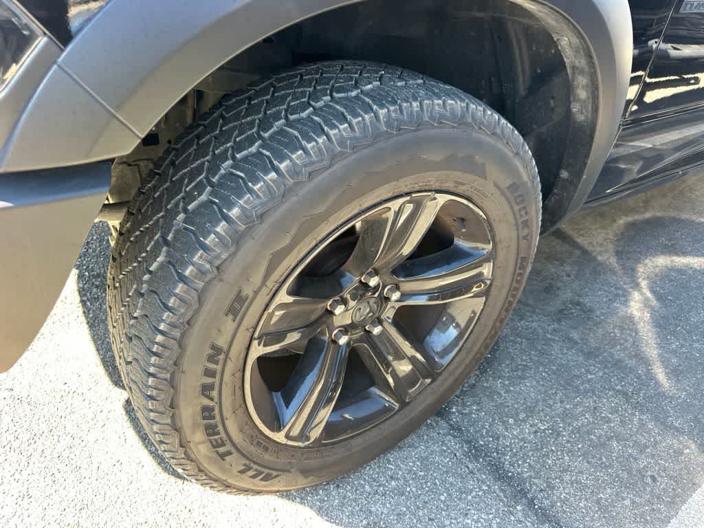 2024 RAM 1500 Classic Warlock Crew Cab 4x4 5'7' Box