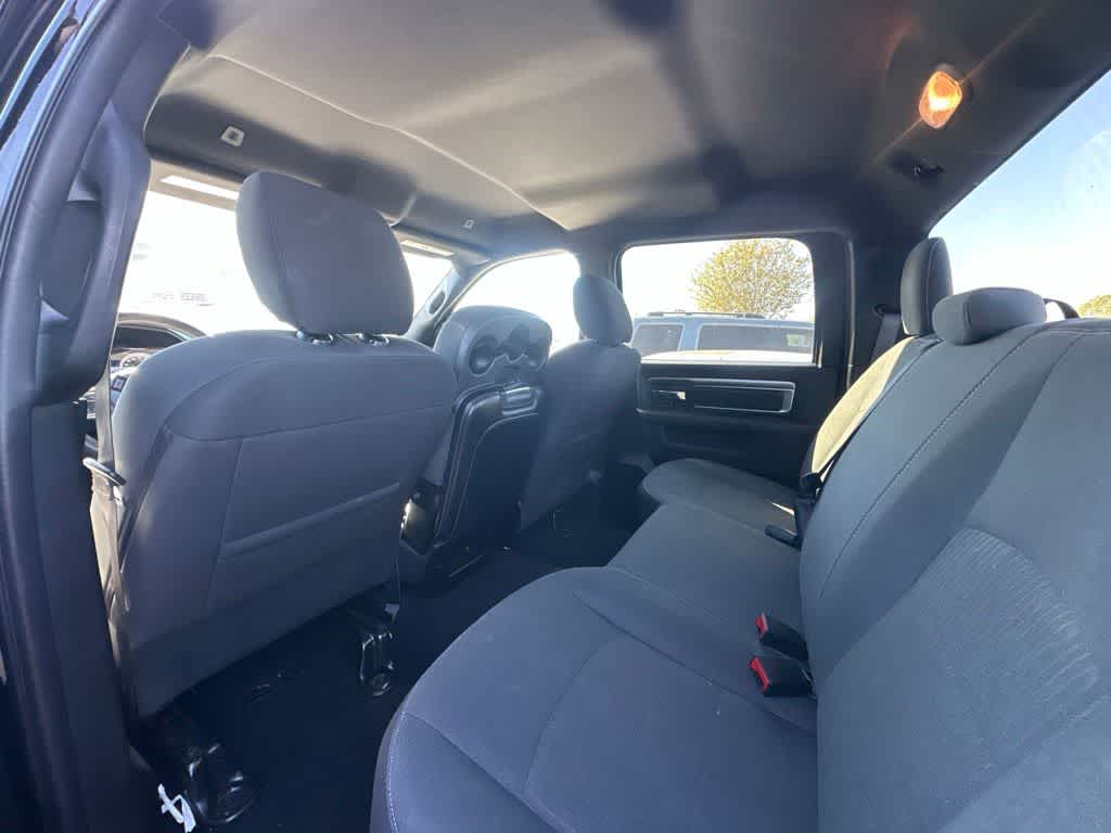 2024 RAM 1500 Classic Warlock Crew Cab 4x4 5'7' Box