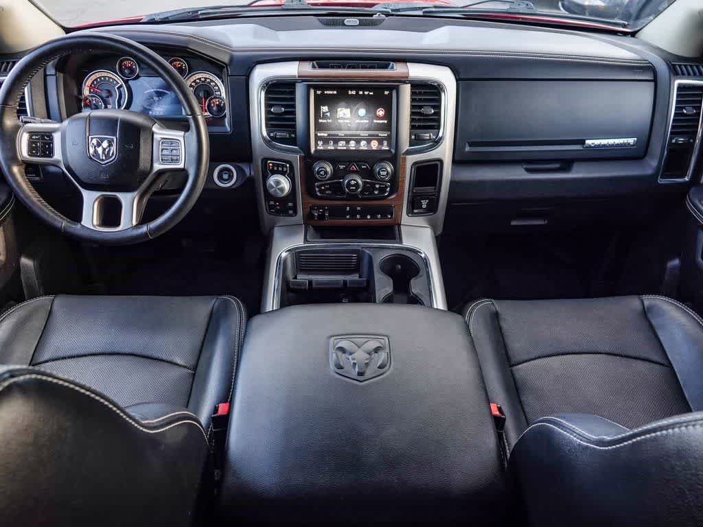 2017 RAM 1500 Laramie Crew Cab 4x4 5'7' Box