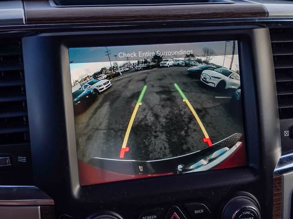 2017 RAM 1500 Laramie Crew Cab 4x4 5'7' Box