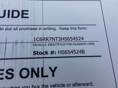 2017 RAM 1500 Laramie Crew Cab 4x4 5'7' Box