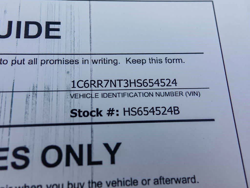 2017 RAM 1500 Laramie Crew Cab 4x4 5'7' Box