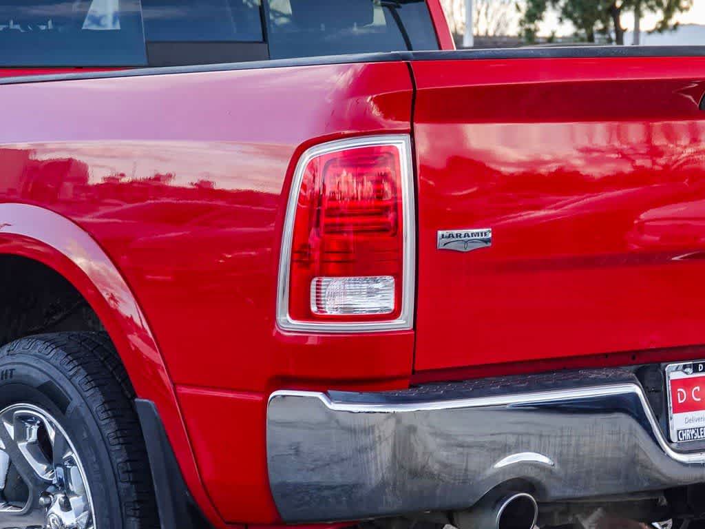 2017 RAM 1500 Laramie Crew Cab 4x4 5'7' Box