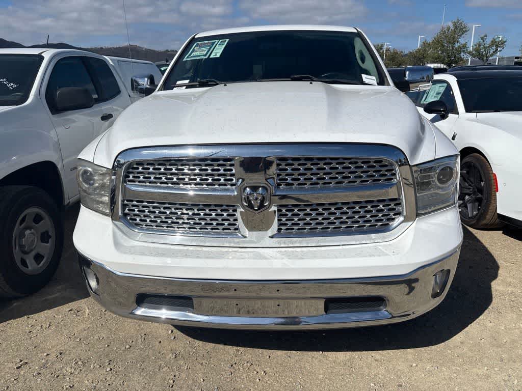 2017 RAM 1500 Laramie Crew Cab 4x4 5'7' Box