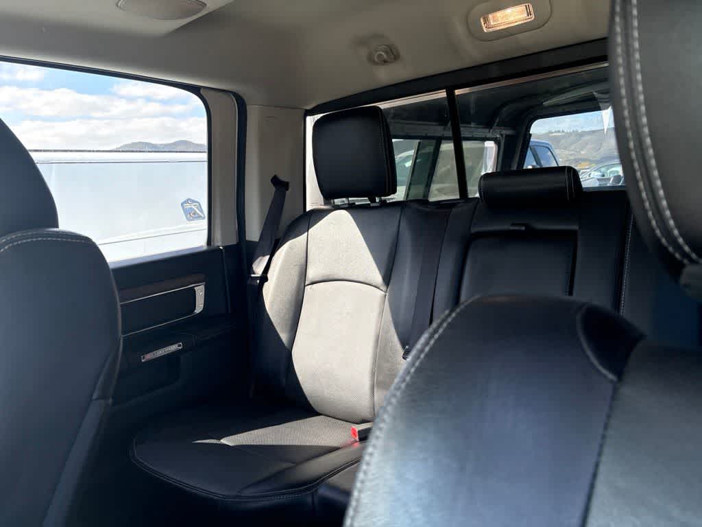 2017 RAM 1500 Laramie Crew Cab 4x4 5'7' Box