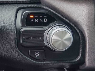 2020 RAM 1500 Laramie Crew Cab 4x2 5'7' Box