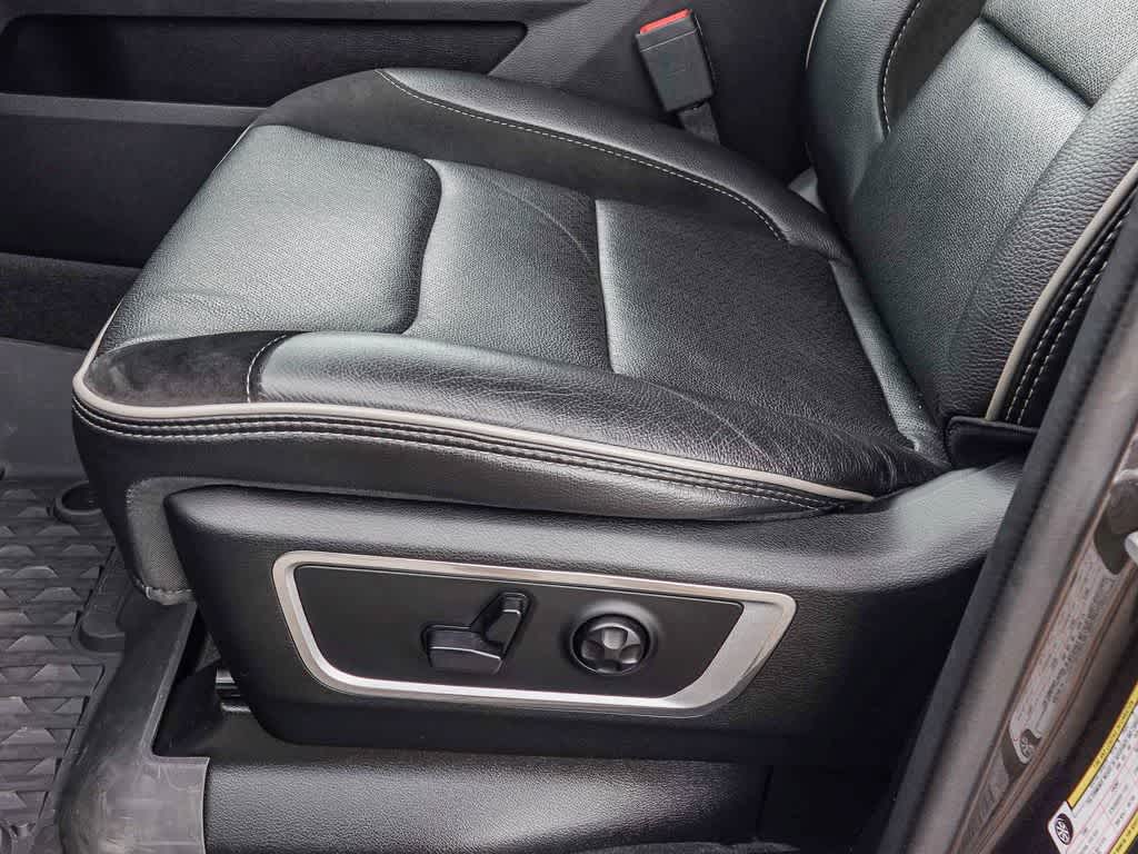 2020 RAM 1500 Laramie Crew Cab 4x2 5'7' Box