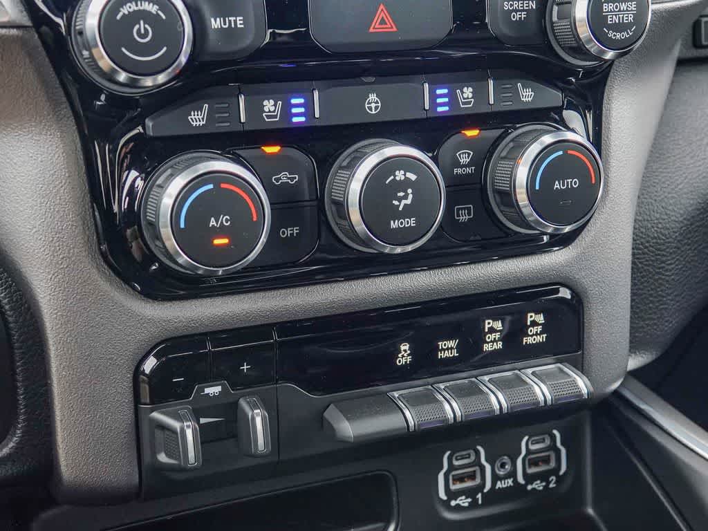 2020 RAM 1500 Laramie Crew Cab 4x2 5'7' Box