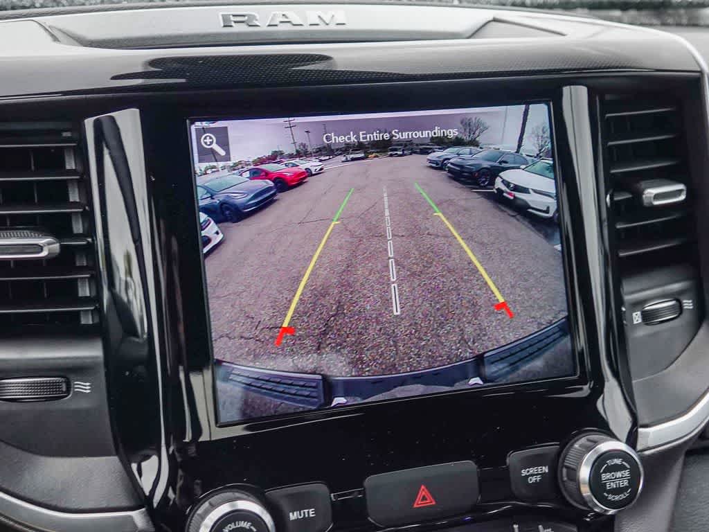 2020 RAM 1500 Laramie Crew Cab 4x2 5'7' Box