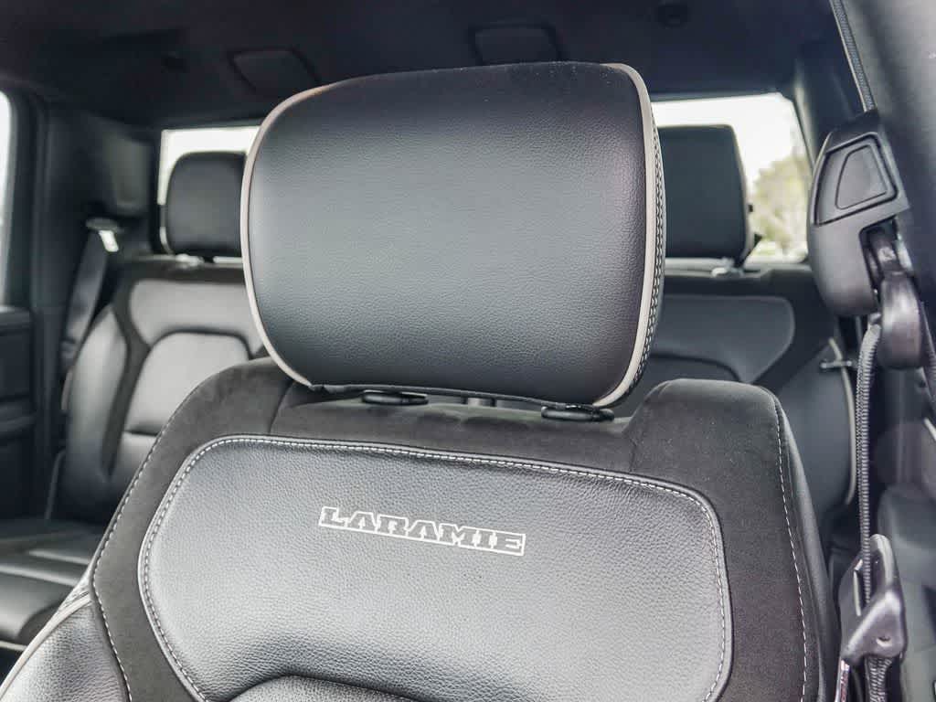 2020 RAM 1500 Laramie Crew Cab 4x2 5'7' Box