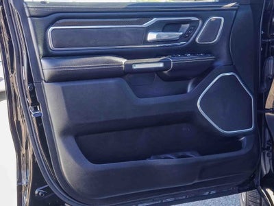 2022 RAM 1500 Laramie Crew Cab 4x2 5'7' Box