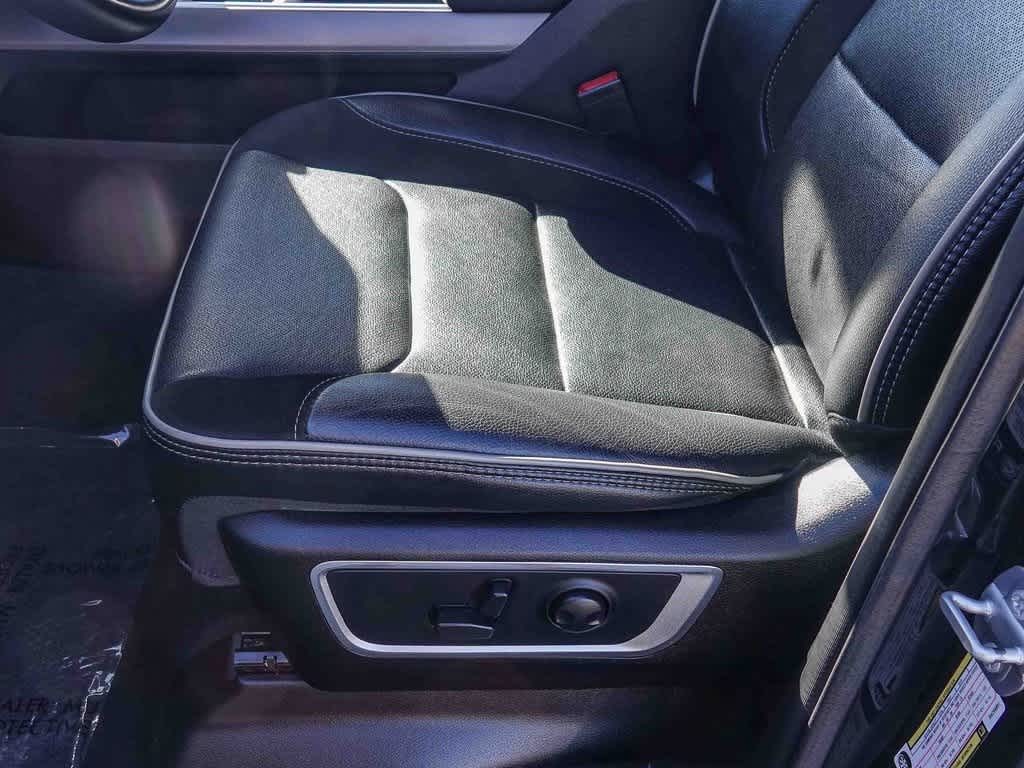 2022 RAM 1500 Laramie Crew Cab 4x2 5'7' Box