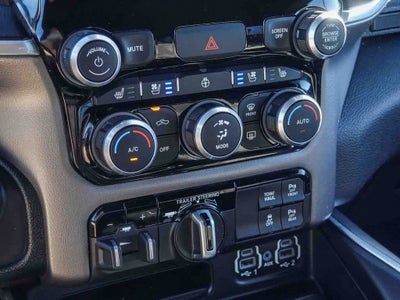 2022 RAM 1500 Laramie Crew Cab 4x2 5'7' Box