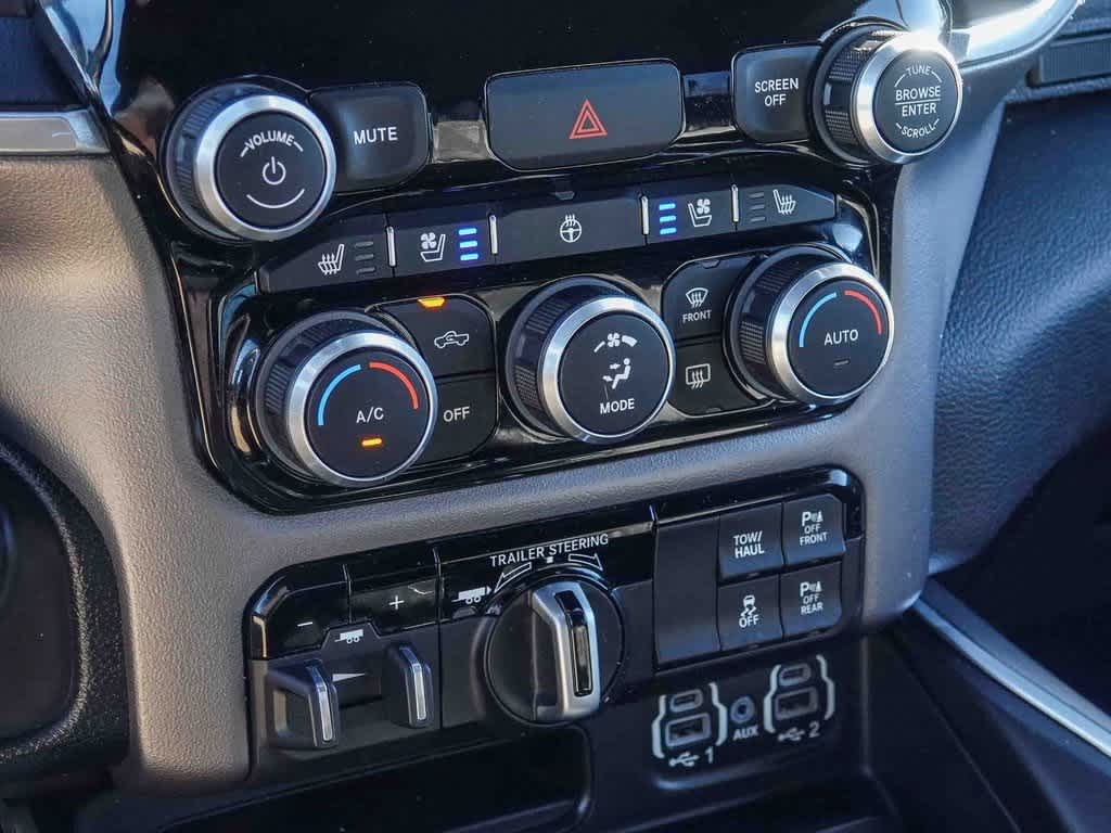 2022 RAM 1500 Laramie Crew Cab 4x2 5'7' Box