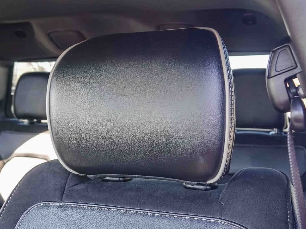 2022 RAM 1500 Laramie Crew Cab 4x2 5'7' Box