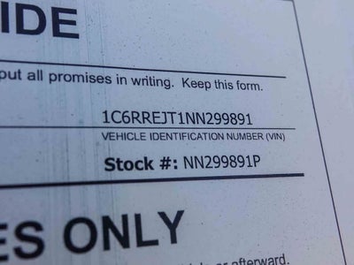 2022 RAM 1500 Laramie Crew Cab 4x2 5'7' Box