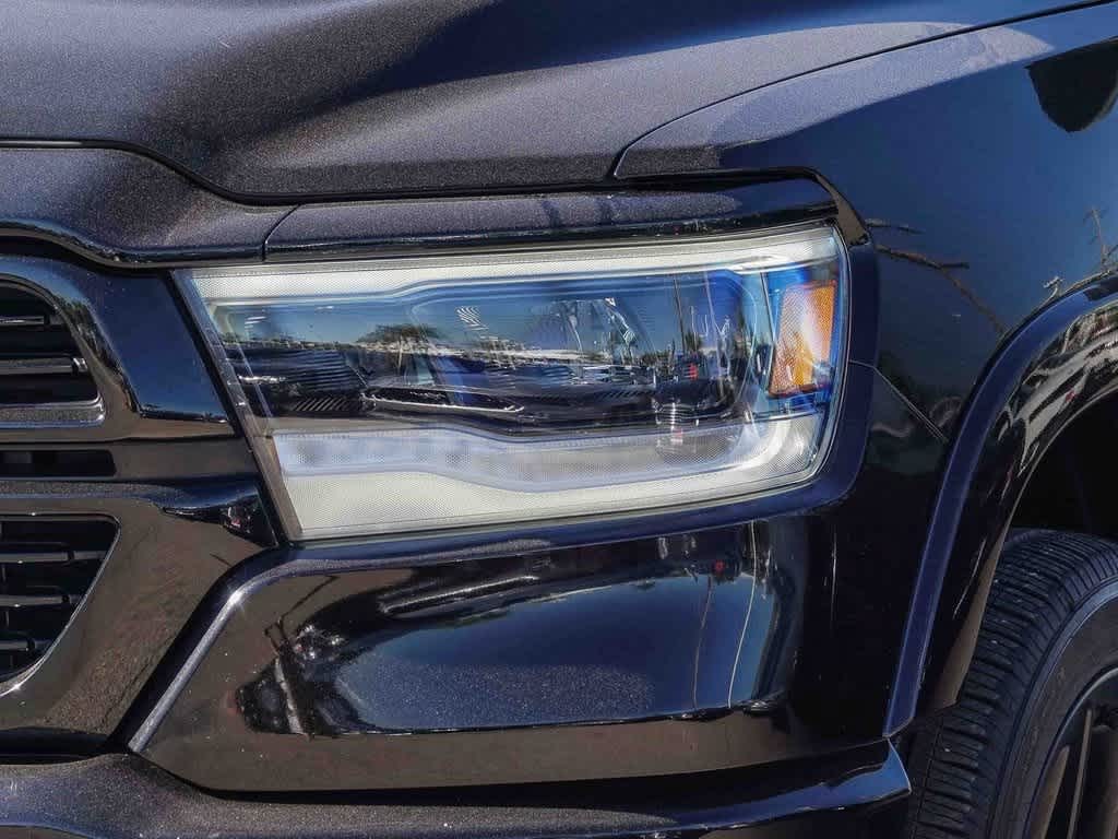 2022 RAM 1500 Laramie Crew Cab 4x2 5'7' Box