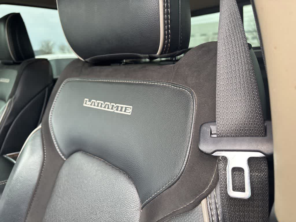 2020 RAM 1500 Laramie Crew Cab 4x2 5'7' Box