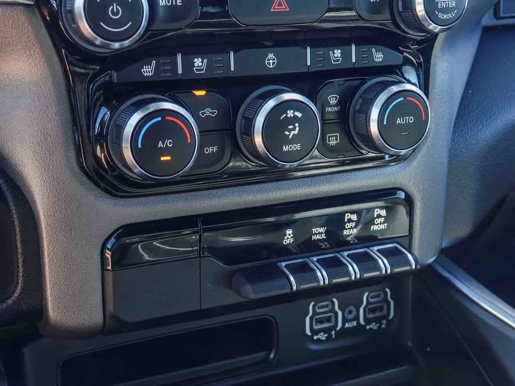 2022 RAM 1500 Laramie Crew Cab 4x2 6'4' Box