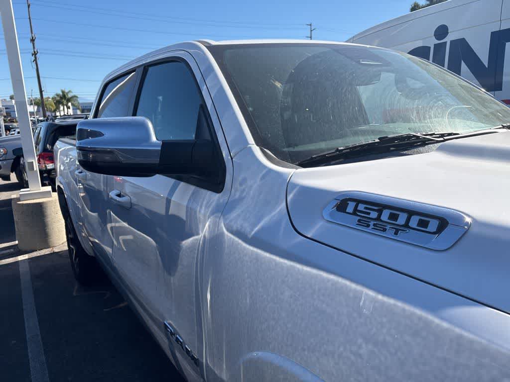 2025 RAM 1500 Laramie Crew Cab 4x4 5'7' Box