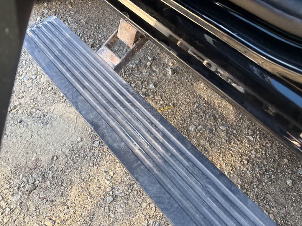 2023 RAM 1500 Laramie Crew Cab 4x4 5'7' Box