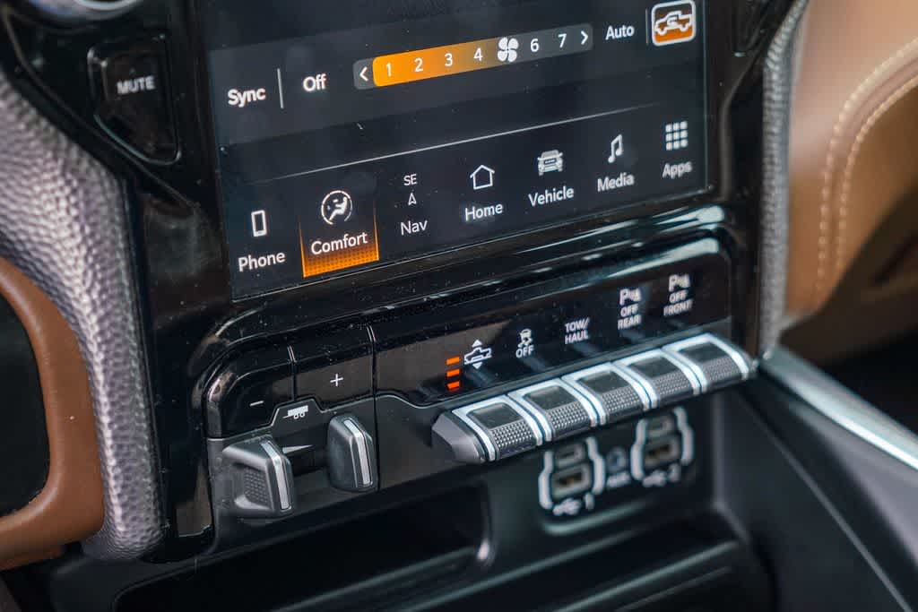 2022 RAM 1500 Limited Longhorn Crew Cab 4x4 5'7' Box