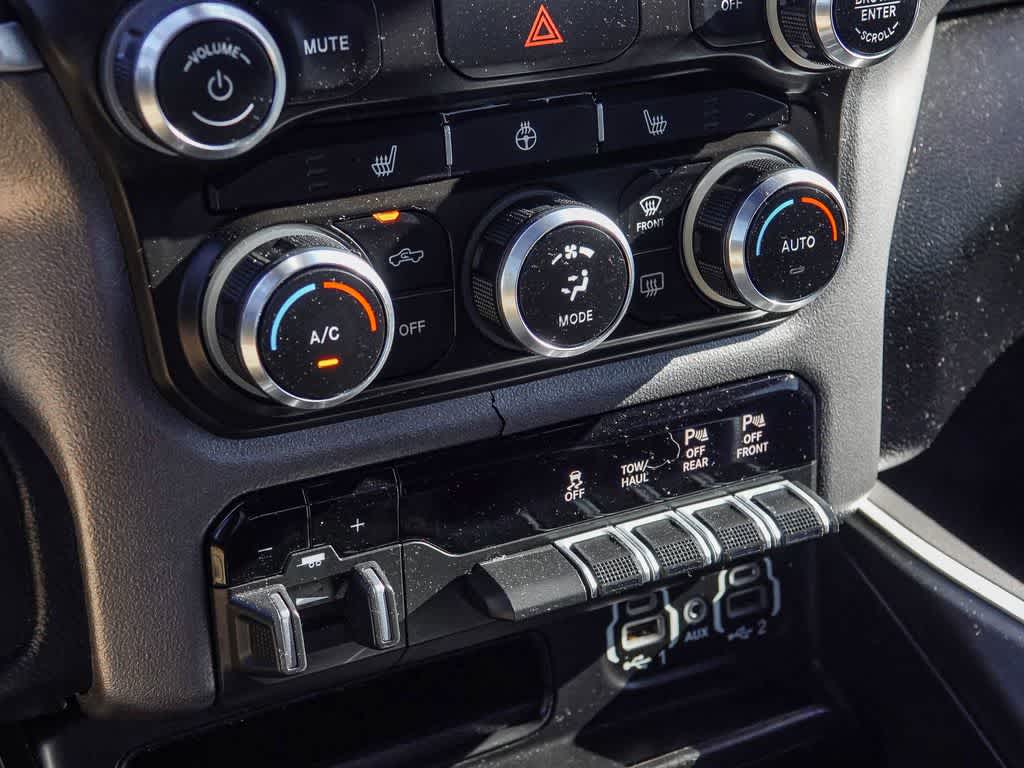 2021 RAM 1500 Big Horn Crew Cab 4x4 6'4' Box