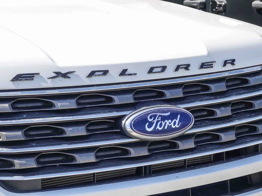 2017 Ford Explorer Base