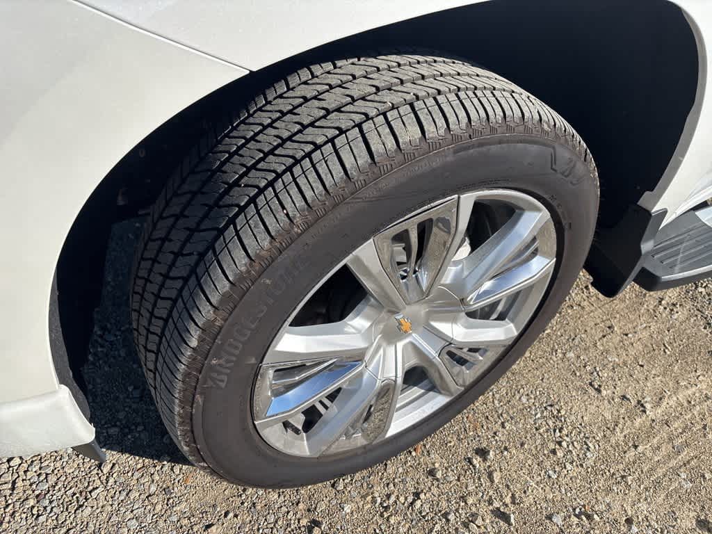 2022 Chevrolet Silverado 1500 2WD Crew Cab Short Bed High Country