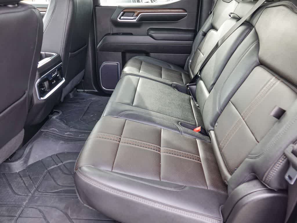 2022 Chevrolet Silverado 1500 2WD Crew Cab Short Bed High Country