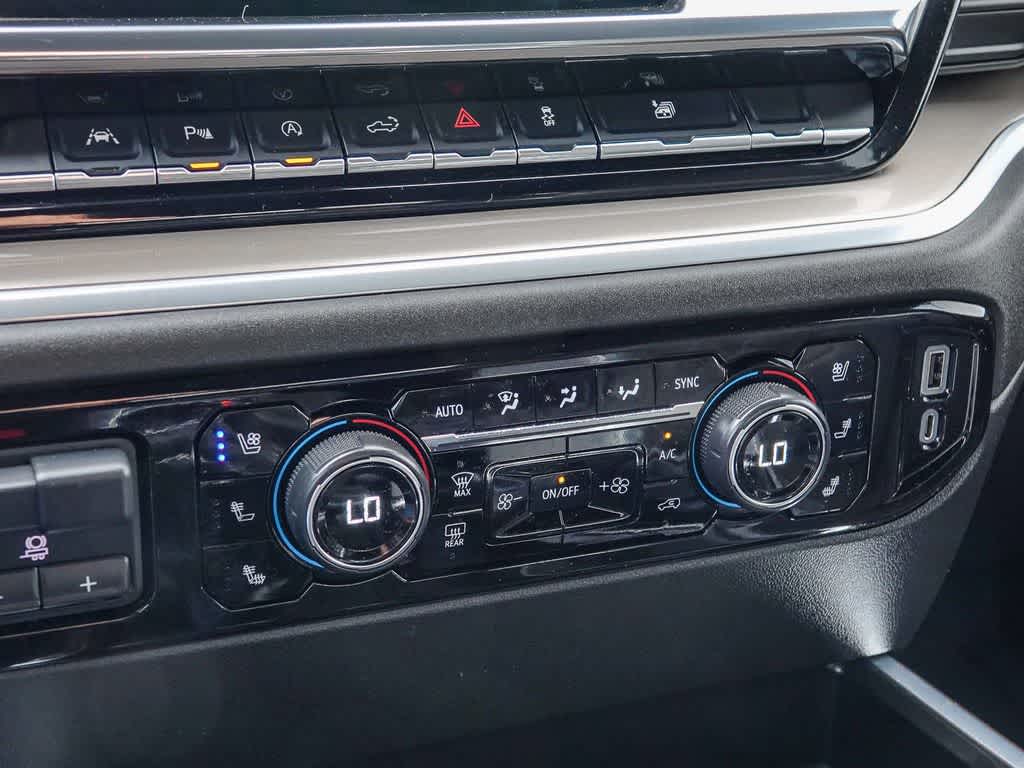 2022 Chevrolet Silverado 1500 2WD Crew Cab Short Bed High Country