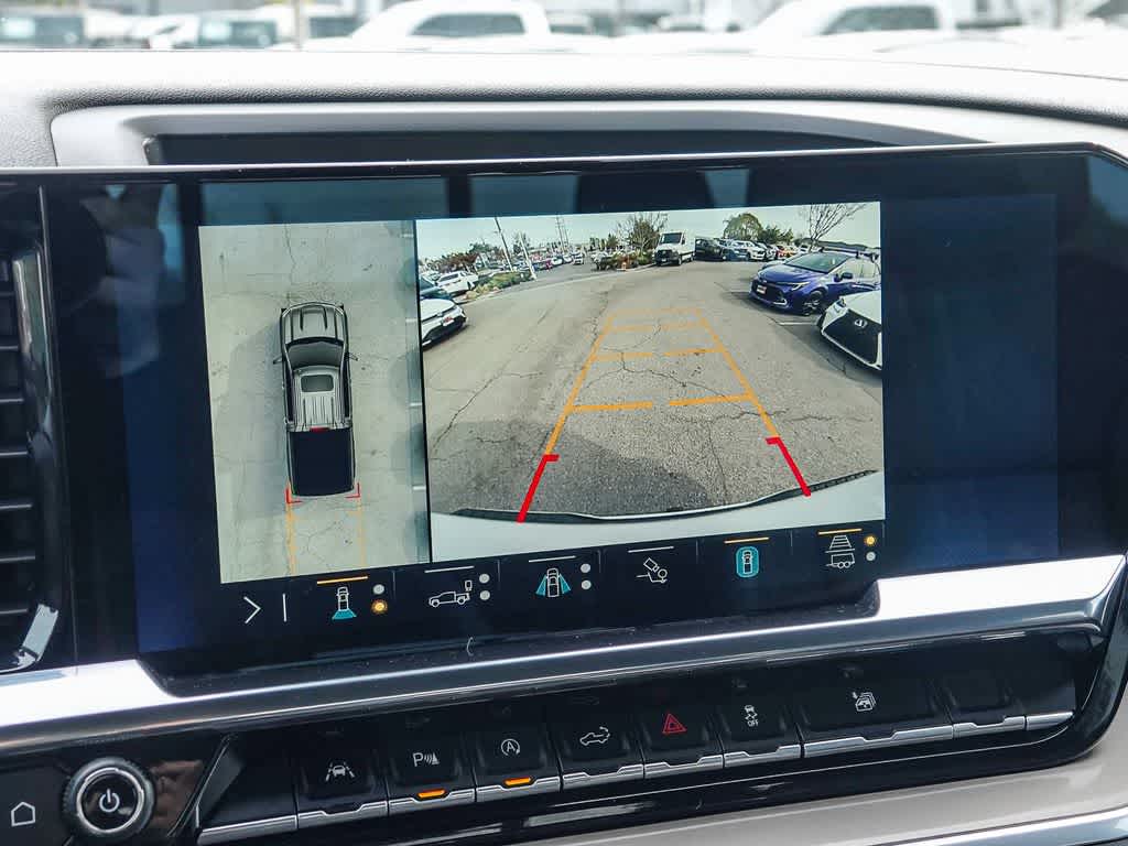 2022 Chevrolet Silverado 1500 2WD Crew Cab Short Bed High Country