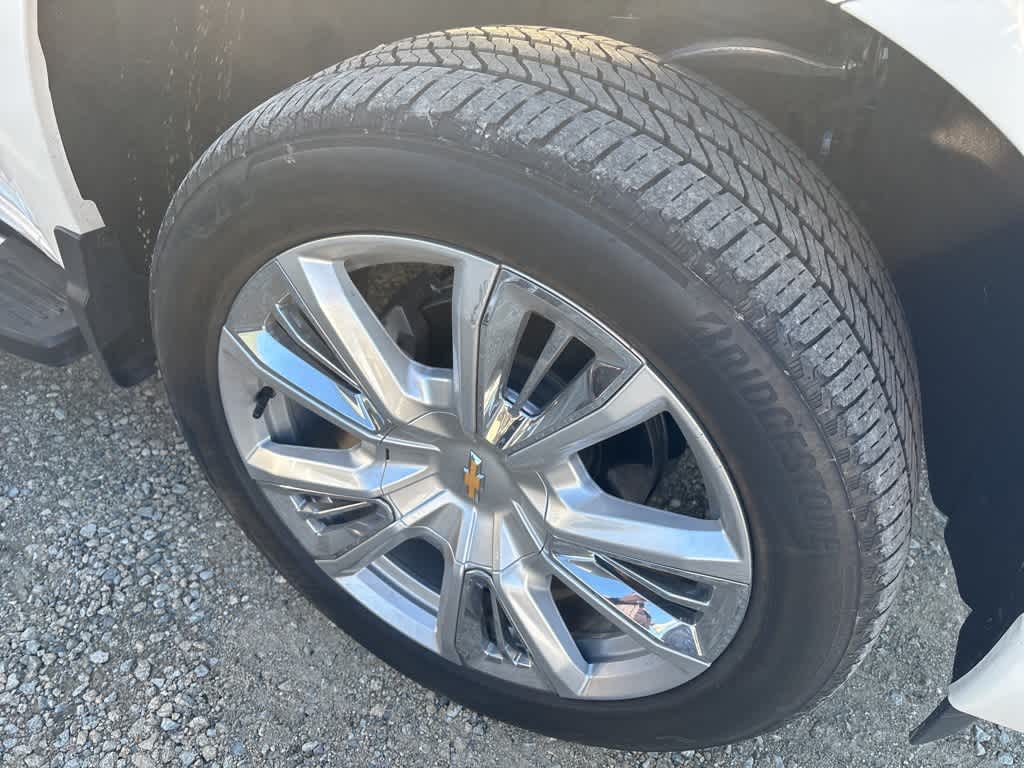 2022 Chevrolet Silverado 1500 2WD Crew Cab Short Bed High Country