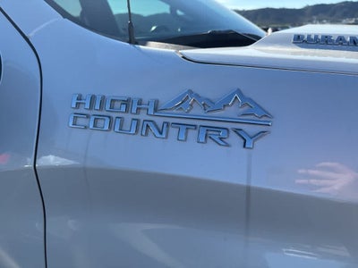 2022 Chevrolet Silverado 1500 2WD Crew Cab Short Bed High Country