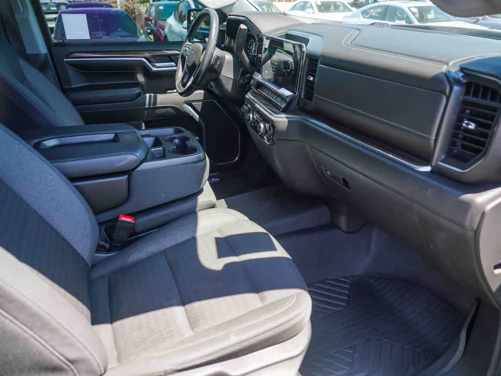 2022 Chevrolet Silverado 1500 4WD Crew Cab Short Bed RST
