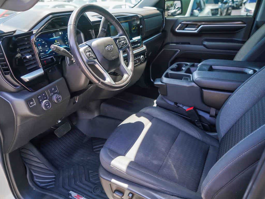 2022 Chevrolet Silverado 1500 4WD Crew Cab Short Bed RST
