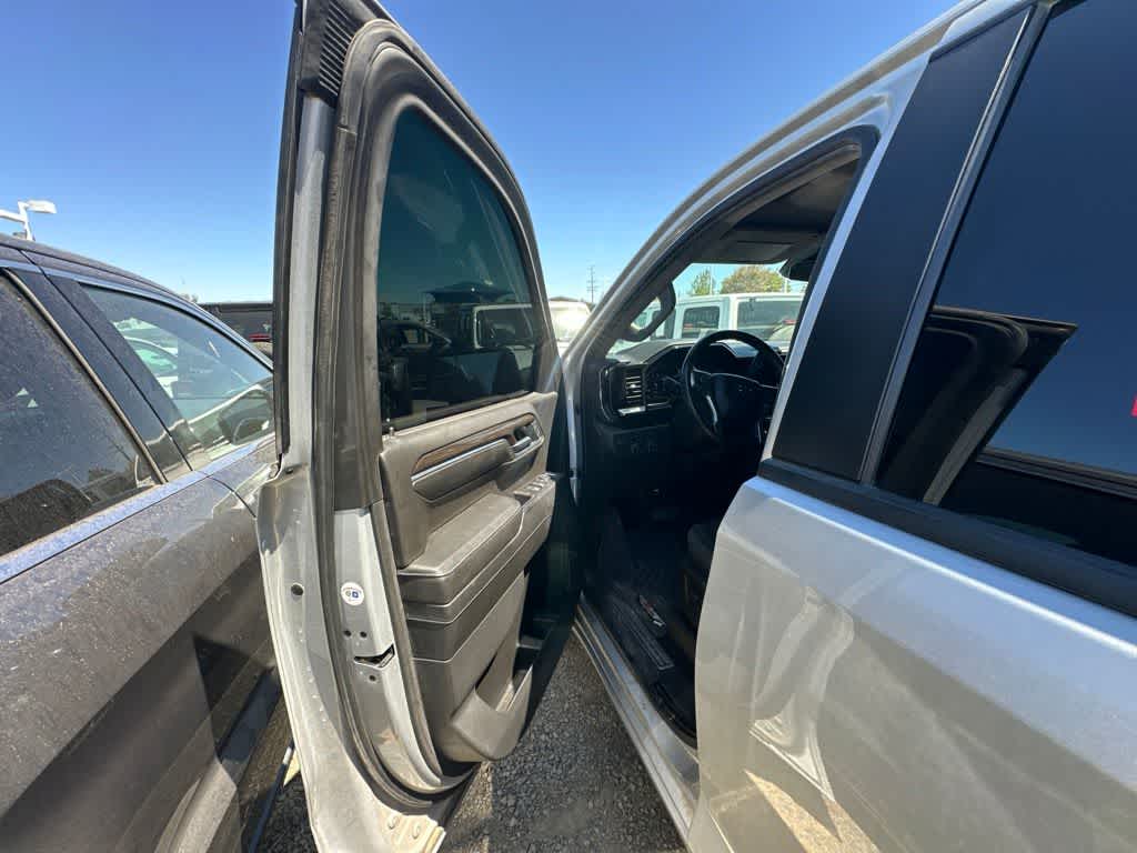 2022 Chevrolet Silverado 1500 4WD Crew Cab Short Bed RST