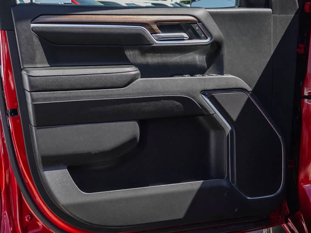 2023 Chevrolet Silverado 1500 4WD Crew Cab Short Bed RST