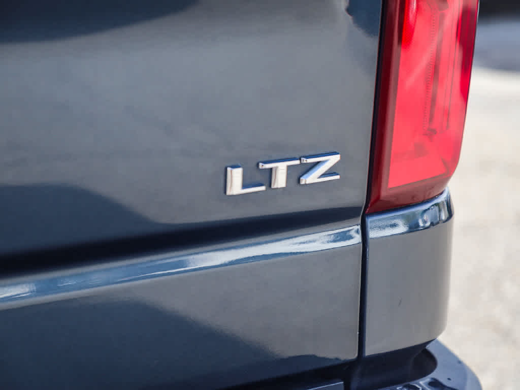2020 Chevrolet Silverado 1500 4WD Crew Cab Short Bed LTZ