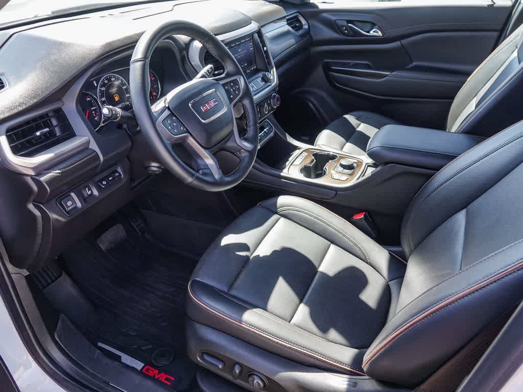 2023 GMC Acadia AWD AT4