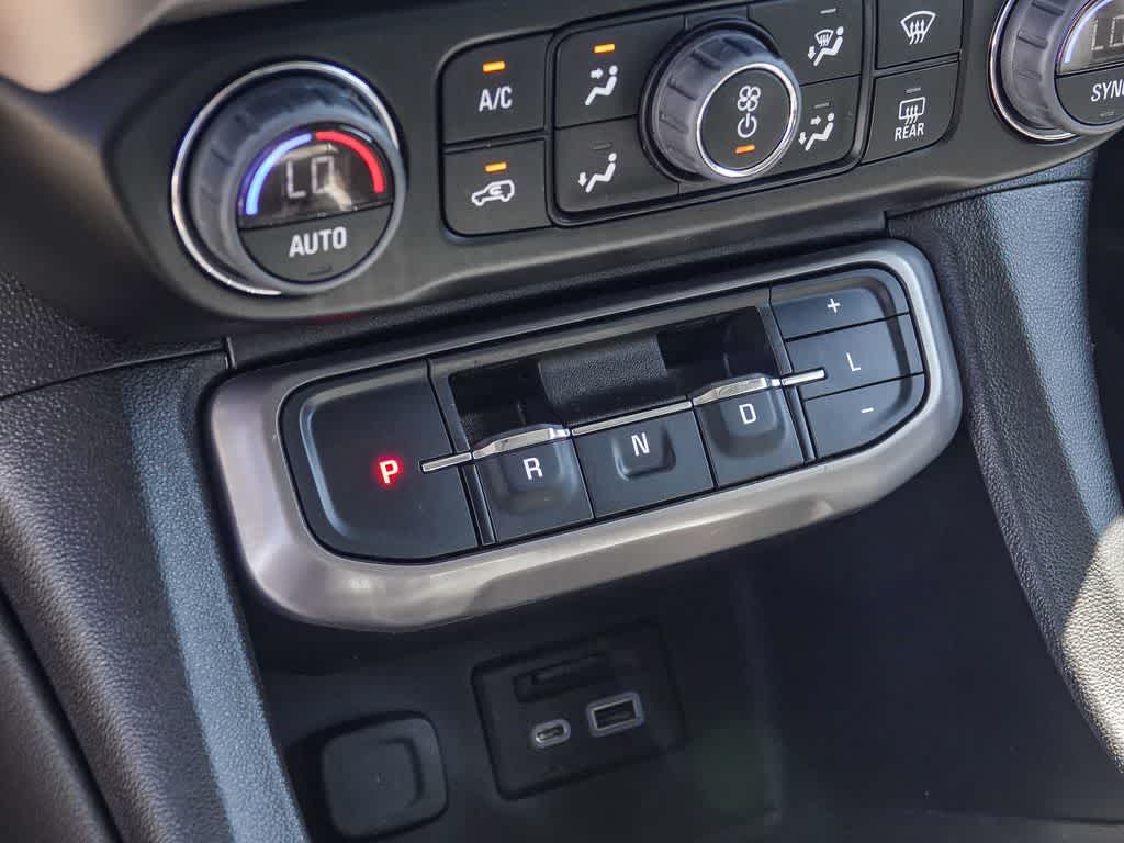 2023 GMC Acadia AWD AT4